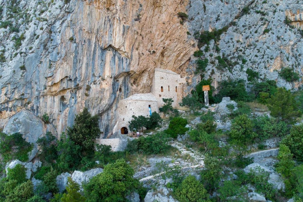 Apartment Laura On The First Floor Μακάρσκα Εξωτερικό φωτογραφία