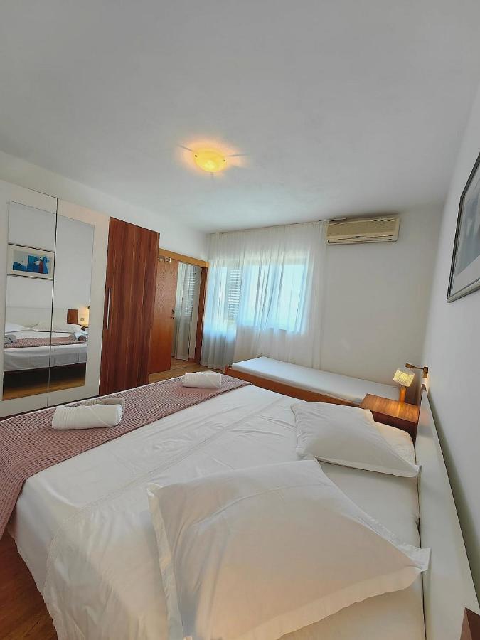 Apartment Laura On The First Floor Μακάρσκα Εξωτερικό φωτογραφία