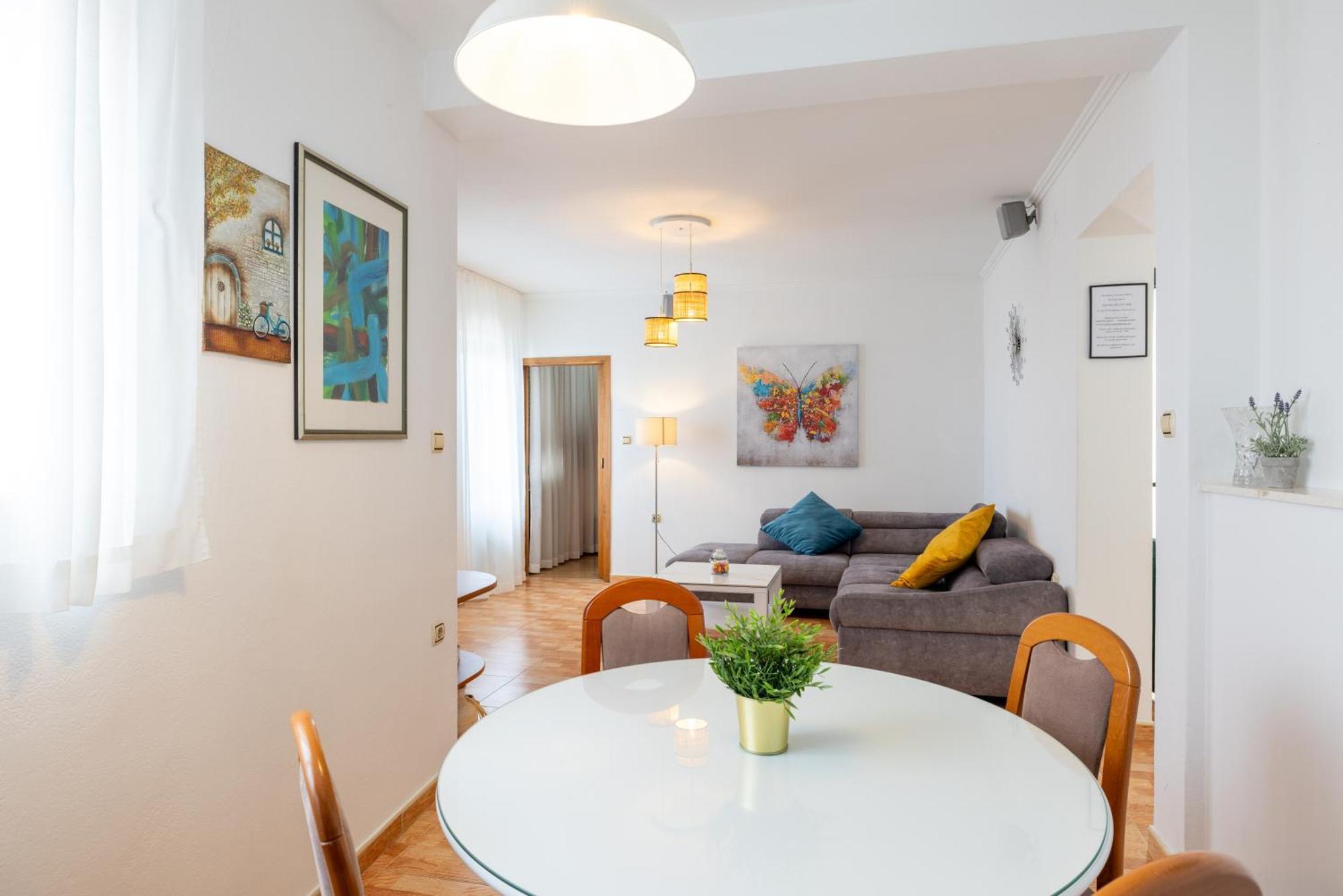 Apartment Laura On The First Floor Μακάρσκα Εξωτερικό φωτογραφία