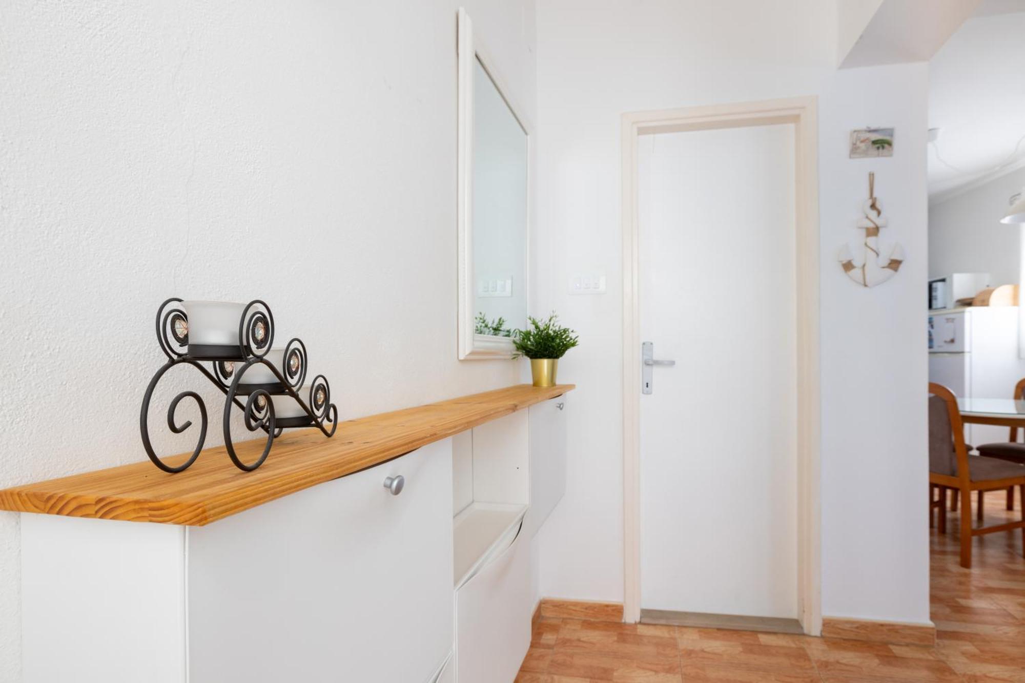 Apartment Laura On The First Floor Μακάρσκα Εξωτερικό φωτογραφία