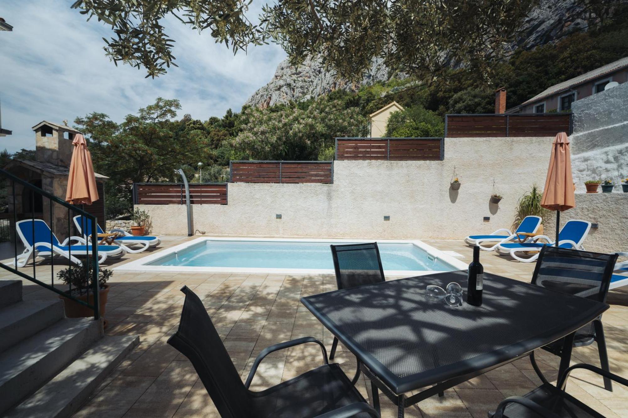 Apartment Laura On The First Floor Μακάρσκα Εξωτερικό φωτογραφία